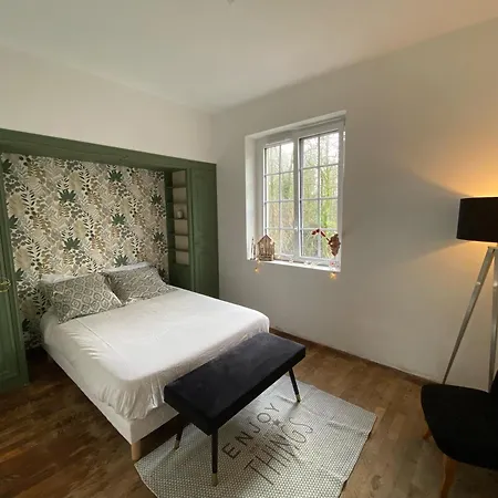 Проживание в семье Hotes Montpinchon